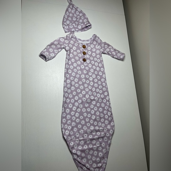 Caden Lane Lavender Daisy Newborn Knot Gown with Hat - Picture 1 of 3
